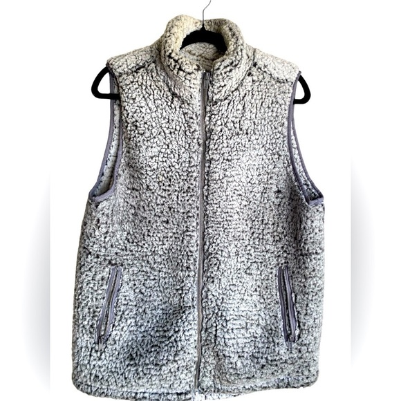 Thread & Supply Plush Teddy Bear Sherpa Soft Cozy Vest w Pockets Women Size L - Picture 2 of 6